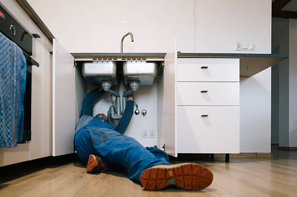 Professional Drain Cleaning technician working in Kenwood, OH